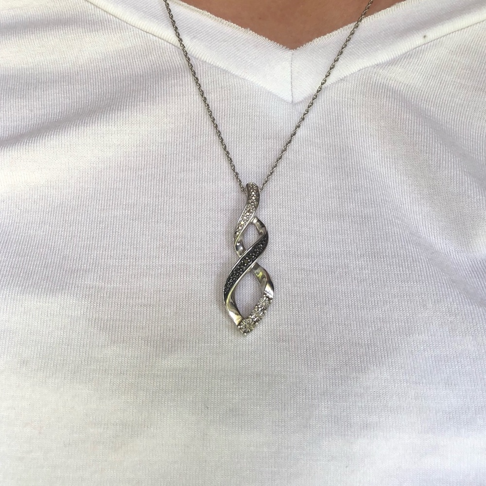 Black & White Diamond Sterling Necklace!❤️